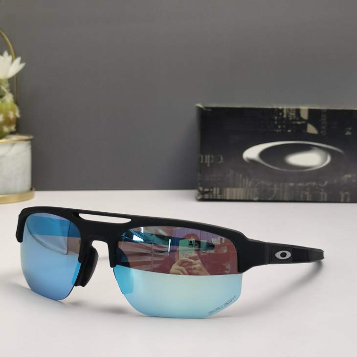 Picture of Oakley Sunglasses _SKUfw66123968fw